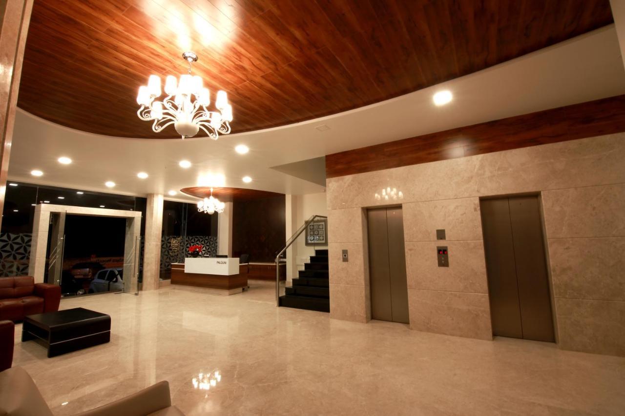 Palguni Residency Hotel ฮาสซัน ภายนอก รูปภาพ