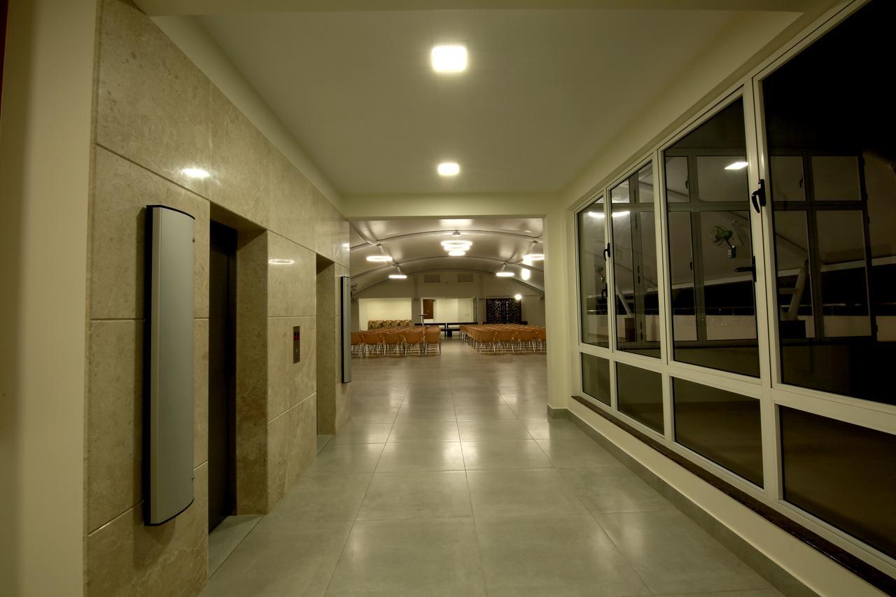 Palguni Residency Hotel ฮาสซัน ภายนอก รูปภาพ
